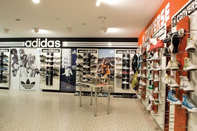 AD�DAS 2010 
