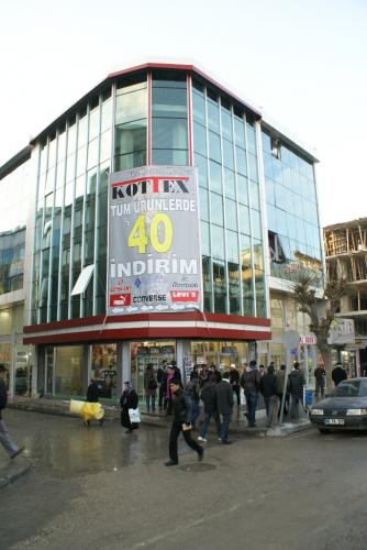 VAN KOTTEKS A.V.M.